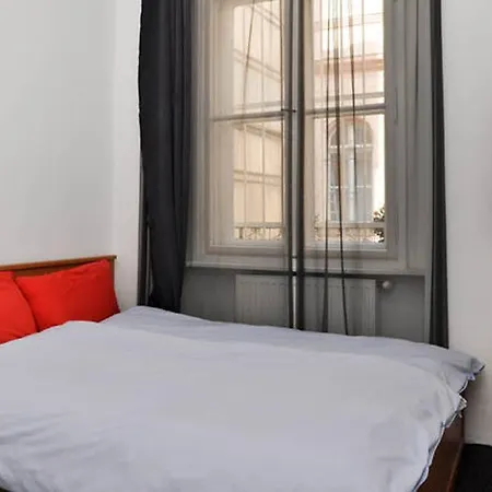 Hostal Yolo
