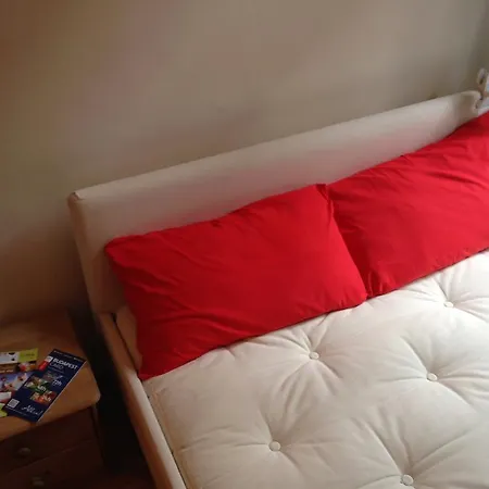 Yolo Hostel *