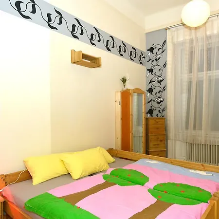 Hostal Yolo *
