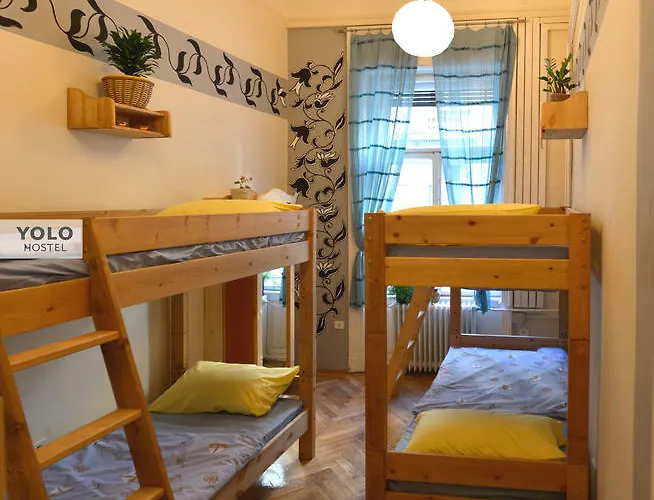 Hostel Yolo *