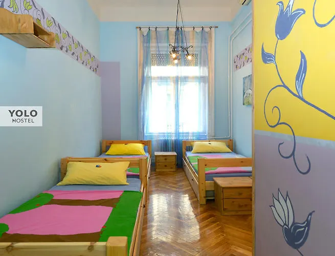 Hostel Yolo *