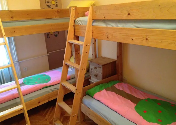Hostel Yolo