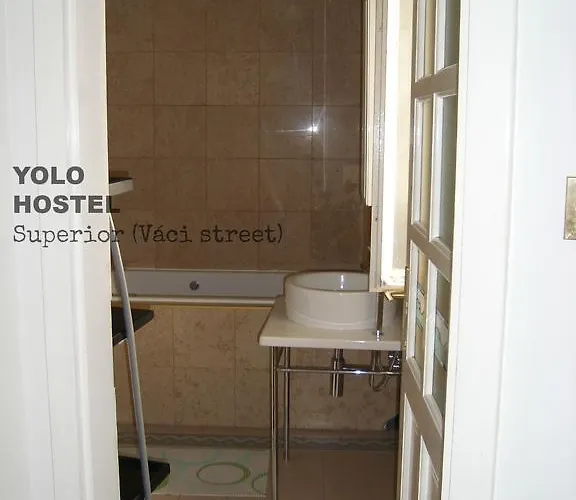 Hostel Yolo *