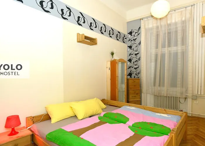Hostel Yolo *