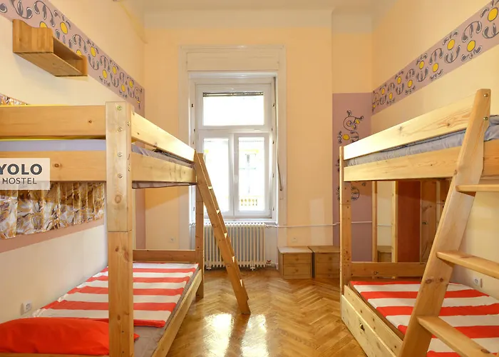 Hostel Yolo